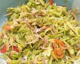 Foto langkah ke 3 dari resep Tumis Bunga Pepaya dan Teri.