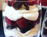 Une image de l'étape 1 de Verrine framboise brownie.