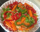 Foto del paso 1 de la receta: Contramuslos de Pollo con verdura, champiñones y manzana al horno