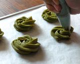 A picture of step 7 of Video: Piped Butter Cookies (Original/Matcha/Chocolate).