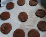 Foto del paso 3 de la receta: Galletitas de chocolate 🍫😊
