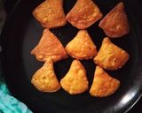 A picture of step 3 of Kuttu atta nimki.
