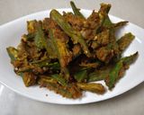 A picture of step 3 of Crispy Besani bhindi fry.
