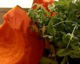 DYNIA, JOGURT Z CHILI I SOS Z KOLENDRY krok przepisu 1 zdjęcie
