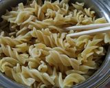 Foto langkah ke 1 dari resep Penne with crab n cheese.