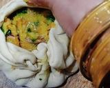 A picture of step 4 of Aloo paratha.