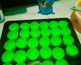 Foto langkah ke 5 dari resep Kue Nona Manis Buah Naga.