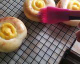 Foto langkah ke 8 dari resep 307. Roti Isi Vla Custard.
