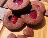 Foto del paso 3 de la receta: Galletas de chocolate con mermelada de frutos rojos