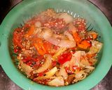 A picture of step 4 of Mike's Garlic Habanero Chile Sauce.