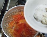 Foto langkah ke 3 dari resep Sup Tomat Telur (Tan Hua Tang).