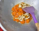 Foto langkah ke 2 dari resep Tumis Wortel Sawi Kubis.