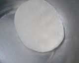 A picture of step 2 of Fried Momos.