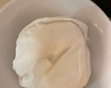 A picture of step 2 of Tofu paste with string beans.