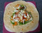 A picture of step 4 of Flavourful Egg and Vegetable Wrap.