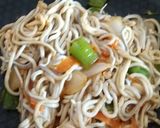 Foto del paso 3 de la receta: Gulas con verduritas a la soja y huevo