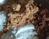 A picture of step 2 of 4 Minute Biscuit Cake.