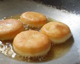 Foto langkah ke 4 dari resep Donat bomboloni irit bahan empukkk.