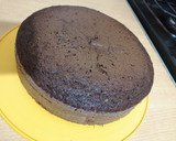Foto del paso 6 de la receta: Bizcochuelo de chocolate 🍫 súper húmedo y chocolatoso