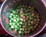 मटर चीला (matar cheela recipe in Hindi) रेसिपी चरण 1 फोटो