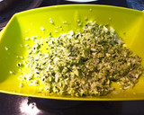 Foto del paso 1 de la receta: Tortita de calabacín rellena de acelgas, pavo y queso