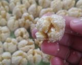 Foto langkah ke 5 dari resep Onde-Onde Ketawa.