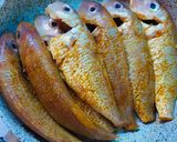 Hình bước làm 1 của món Cá đòn chiên nghệ