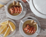 Foto del paso 5 de la receta: Crema de espárragos con gambas