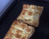 Foto langkah ke 6 dari resep Korean Garlic Cheese Bread Simple Pakai Roti Tawar.