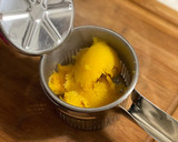 A picture of step 6 of Mashed Acorn Squash.