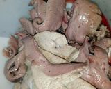 Hình bước làm 3 của món Mì Xào Tim Gan