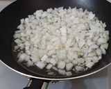 Foto del paso 1 de la receta: Fideos con pollo al verdeo y crema