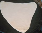 A picture of step 6 of Triangle paratha.