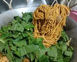 Foto langkah ke 7 dari resep Mie Goreng Panjang umur.