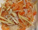 รูปขั้นตอนการทำที่ 2 ของ ยำกุ้งแห้ง