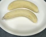 A picture of step 1 of Banana Kulfi.