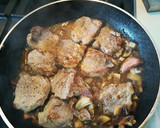 Foto del paso 3 de la receta: Solomillo de cerdo al ajillo