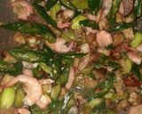 Foto langkah ke 4 dari resep Oseng tempe, udang & pete cabe ijo.