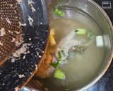 Foto langkah ke 2 dari resep Sop Mie Asin Singkawang.