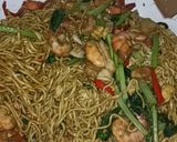 Foto langkah ke 8 dari resep Mie Goreng Seafood.