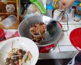 รูปขั้นตอนการทำที่ 3 ของ หมี่โคราชอกไก่เห็ดเผาะ