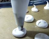 Une image de l'étape 1 de Meringues champignons 🍄.