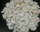 A picture of step 3 of Ketchup Macaroni Pasta.