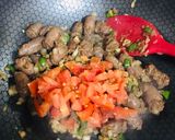 صورة لخطوة 2 من وصفة معكرونه بالسجق 😋❤️