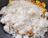 Foto langkah ke 3 dari resep Nasi Goreng Sosis.