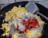 Foto langkah ke 2 dari resep Tumis Brokoli Telur.