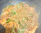 Gambar langkah 4 resipi 👩‍🍳Char Kuey Teow Udang.