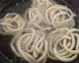 A picture of step 4 of Mullu murukku.