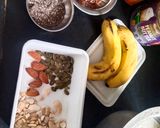 बनाना डेट्स चॉकलेट स्मूदी बाउल (Banana Dates Chocolate Smoothie Bowl Recipe In Hindi) रेसिपी चरण 1 फोटो