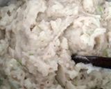 A picture of step 2 of Brown rice flour khichchu.